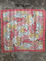 Foulard carré fleuri 76×76 cm