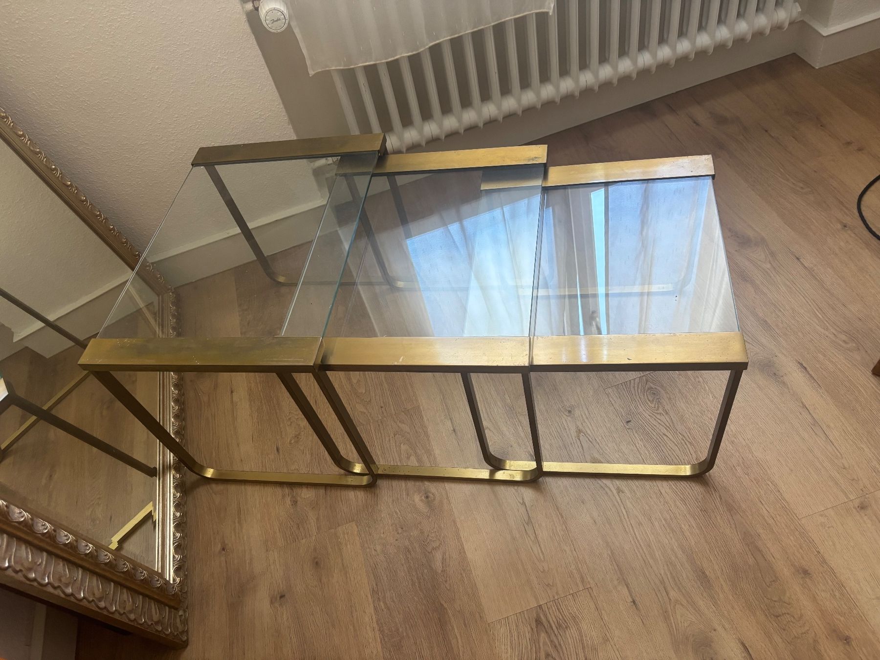 Tavoli: Table basse vintage en verre et métal doré, chic! – Usato da Neuchâtel venduto da luc_8c68 2