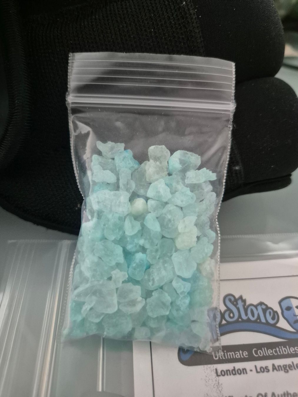 Prop Store present Blue Sky Meth from Breaking Bad TV show (Neu (gemäss ...