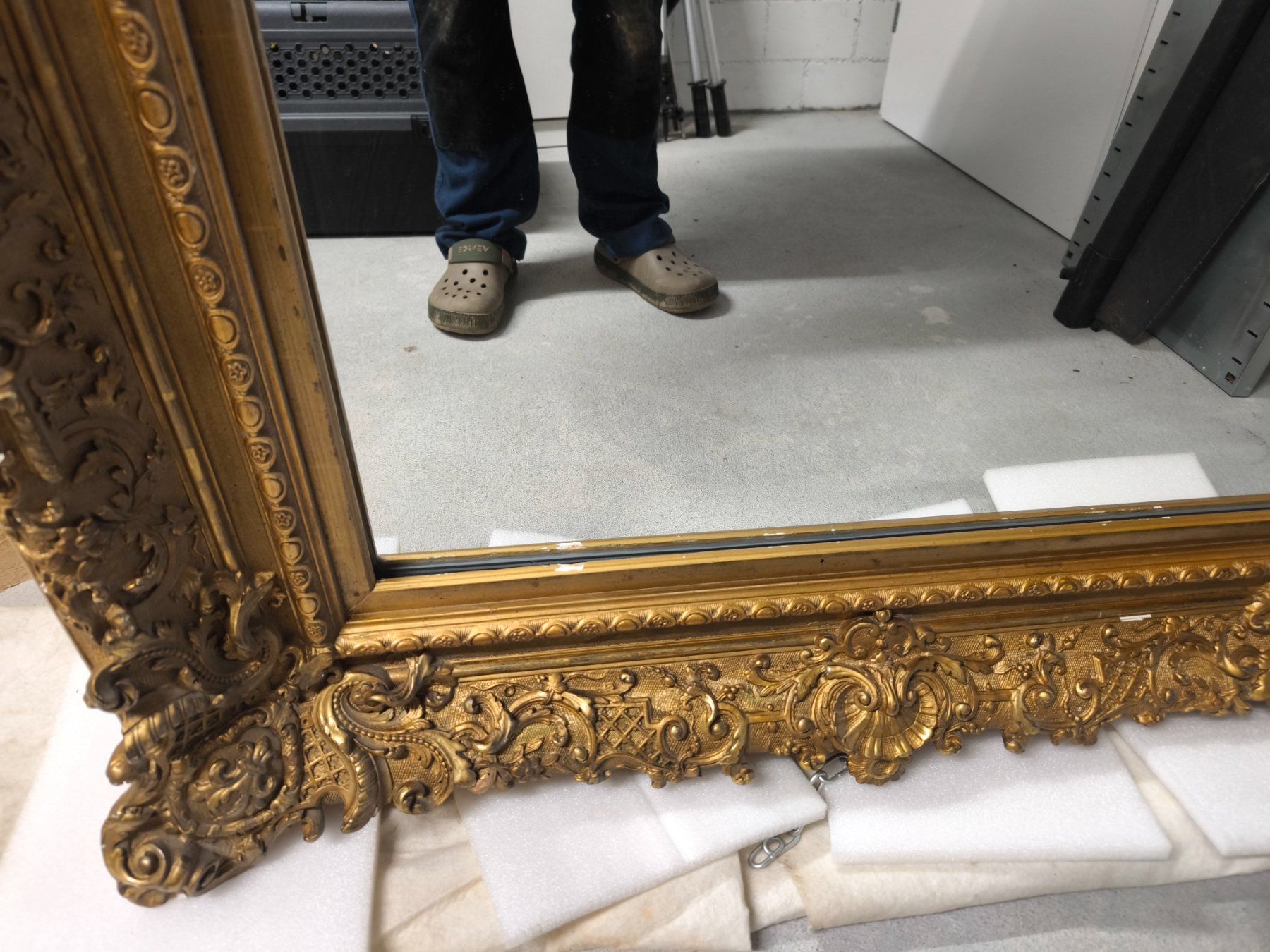 Miroirs: Grosser Spiegel mit Goldrahmen, Antik , – D'occasion à Muri AG par Cathedralradio 7
