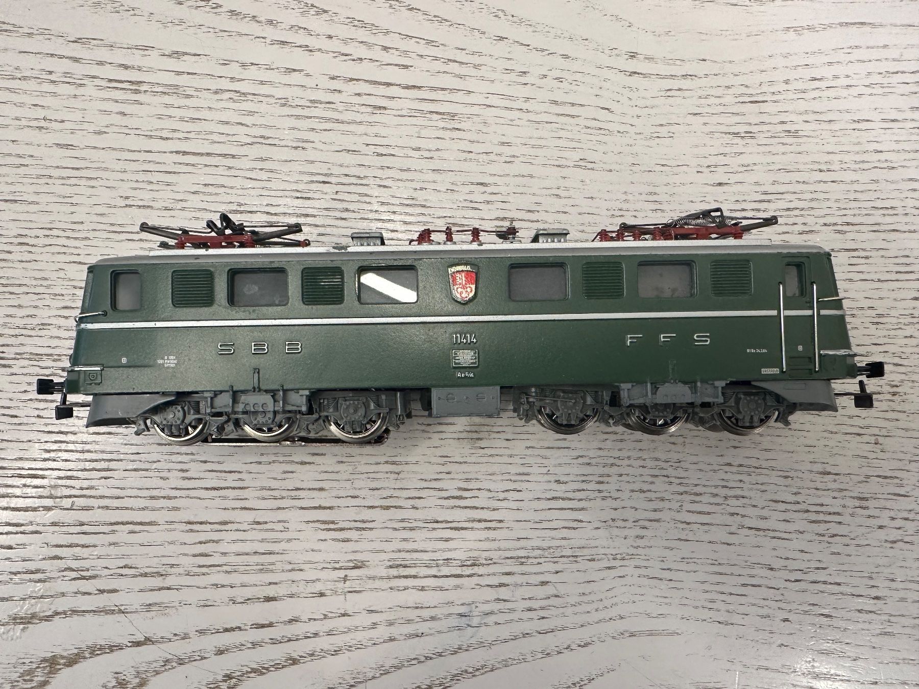 Märklin Modellini di ferrovie: Märklin 3050 SBB Ae 6/6 Obwalden – Usato da Lupsingen venduto da New-Haven 2