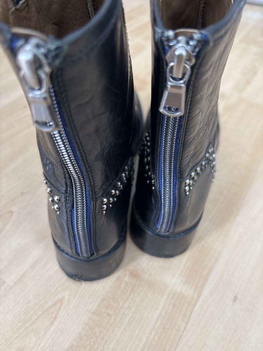 Damenschuhe: Real Rubber Schuhe  mit Nieten, Grösse 36.5 – Gebraucht aus langenthal von rundholz7 2