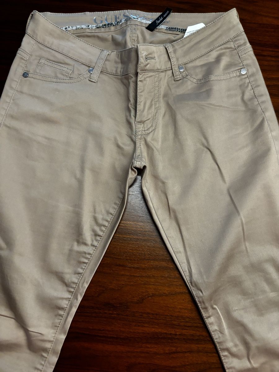 Guess Pantaloni: Guess – Nuovo (secondo la descrizione) da Pully venduto da Kalissa 1