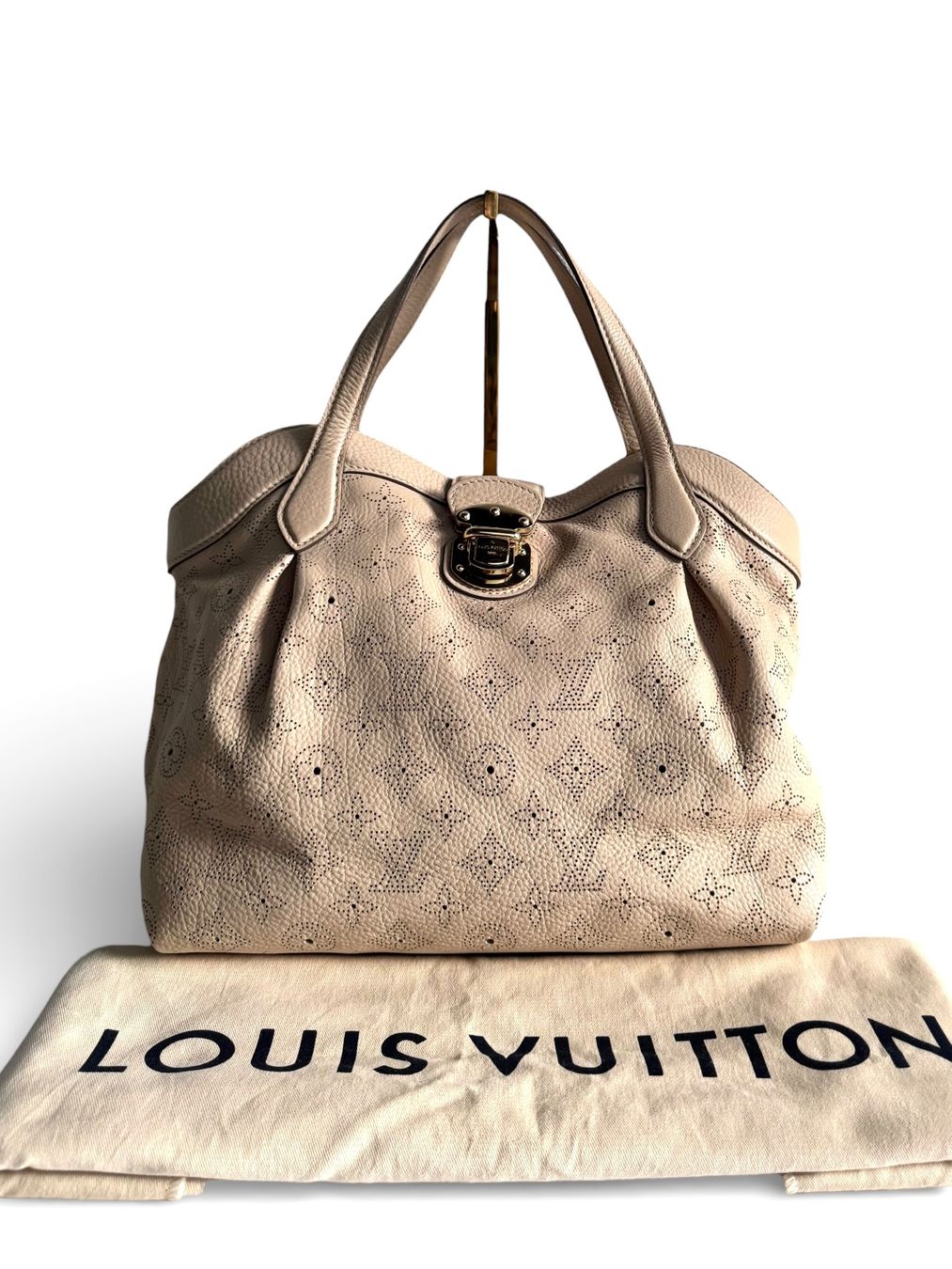 Louis Vuitton Borse da donna: LOUIS VUITTON Mahina Cirrus PM Tasche – Usato da Kriens venduto da hannaandkiko