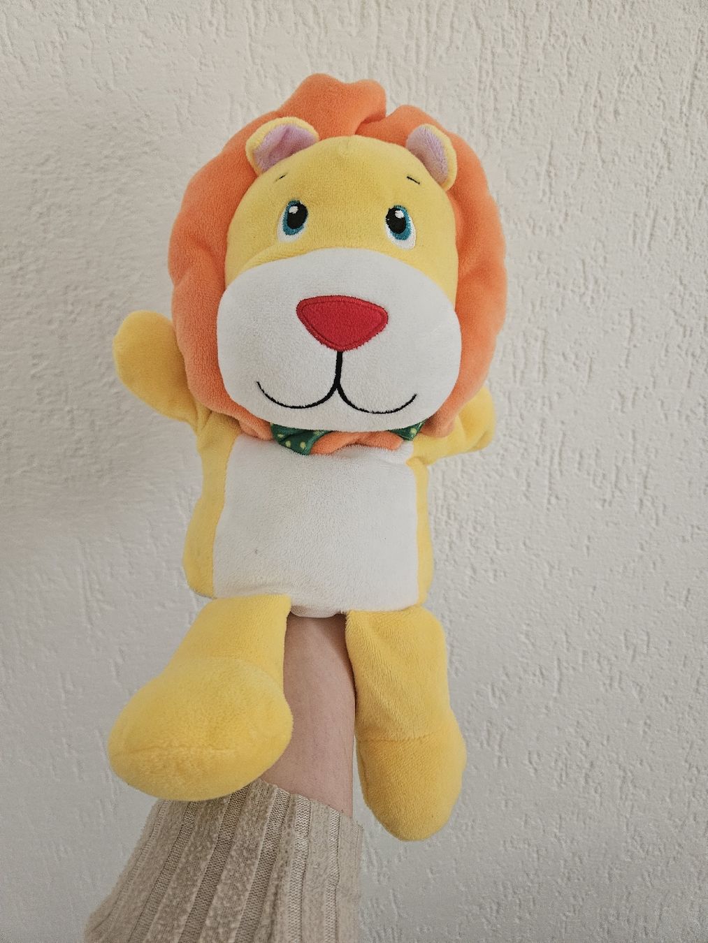 Giocattoli: lion marionnette en peluche – Usato da Miécourt venduto da Clochette23 1