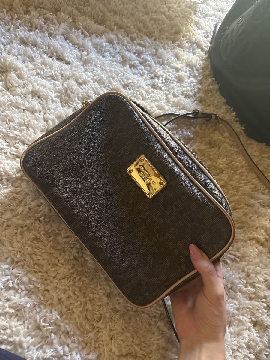 Sacs femmes: Michael Kors Tasche braun – D'occasion à Münchenstein par ali_ff75