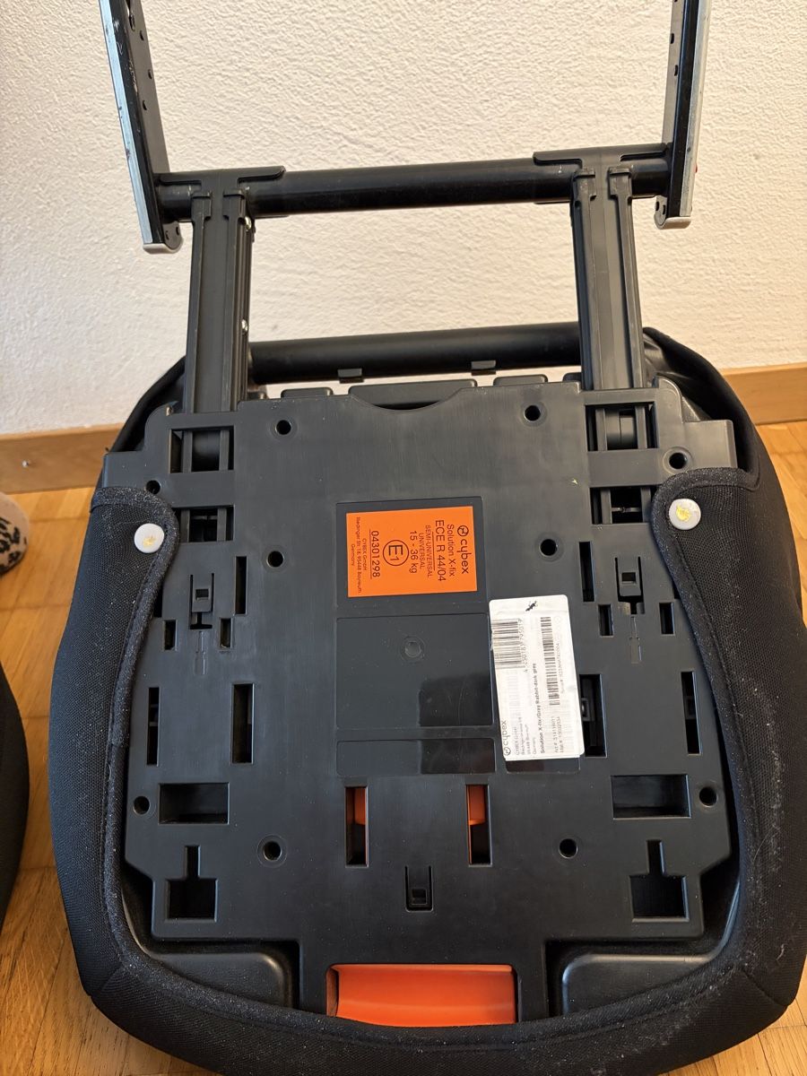 Cybex Seggiolini per auto: Cybex Solution X-fix Kindersitz 15-36 kg grau – Usato da Chur venduto da den_lx5m 2