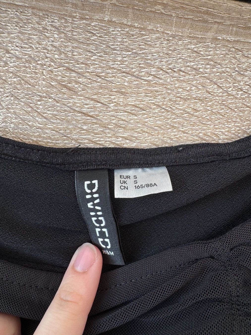 H&M Top: Crop top chic noir – Nuovo (secondo la descrizione) da Montreux venduto da Iza_81199 2