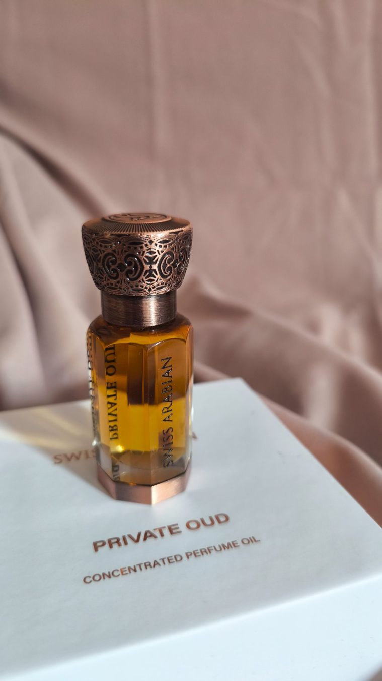 Profumi & Eau de Toilette: Sample, "Privat oud" perfume oil by Swiss Arabian – Nuovo (secondo la descrizione) da Jona venduto da Perfum_lover