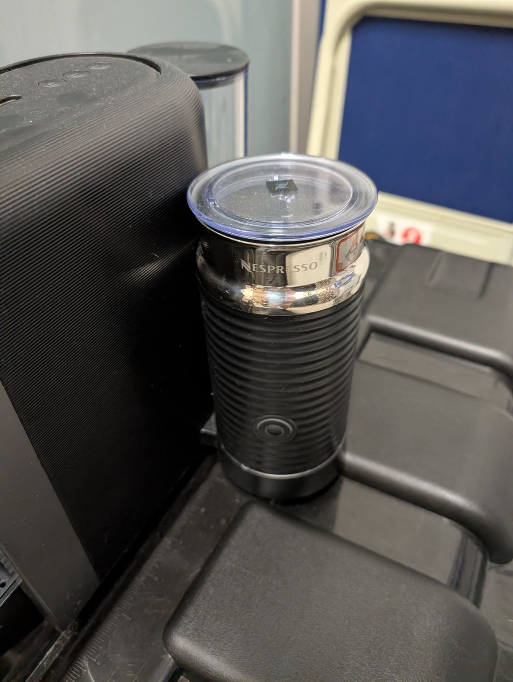 Nespresso Kaffeemaschinen & Espressomaschinen: Turmix Prodigio & Milk Titanium – Gebraucht aus Meggen von Schmido007 1