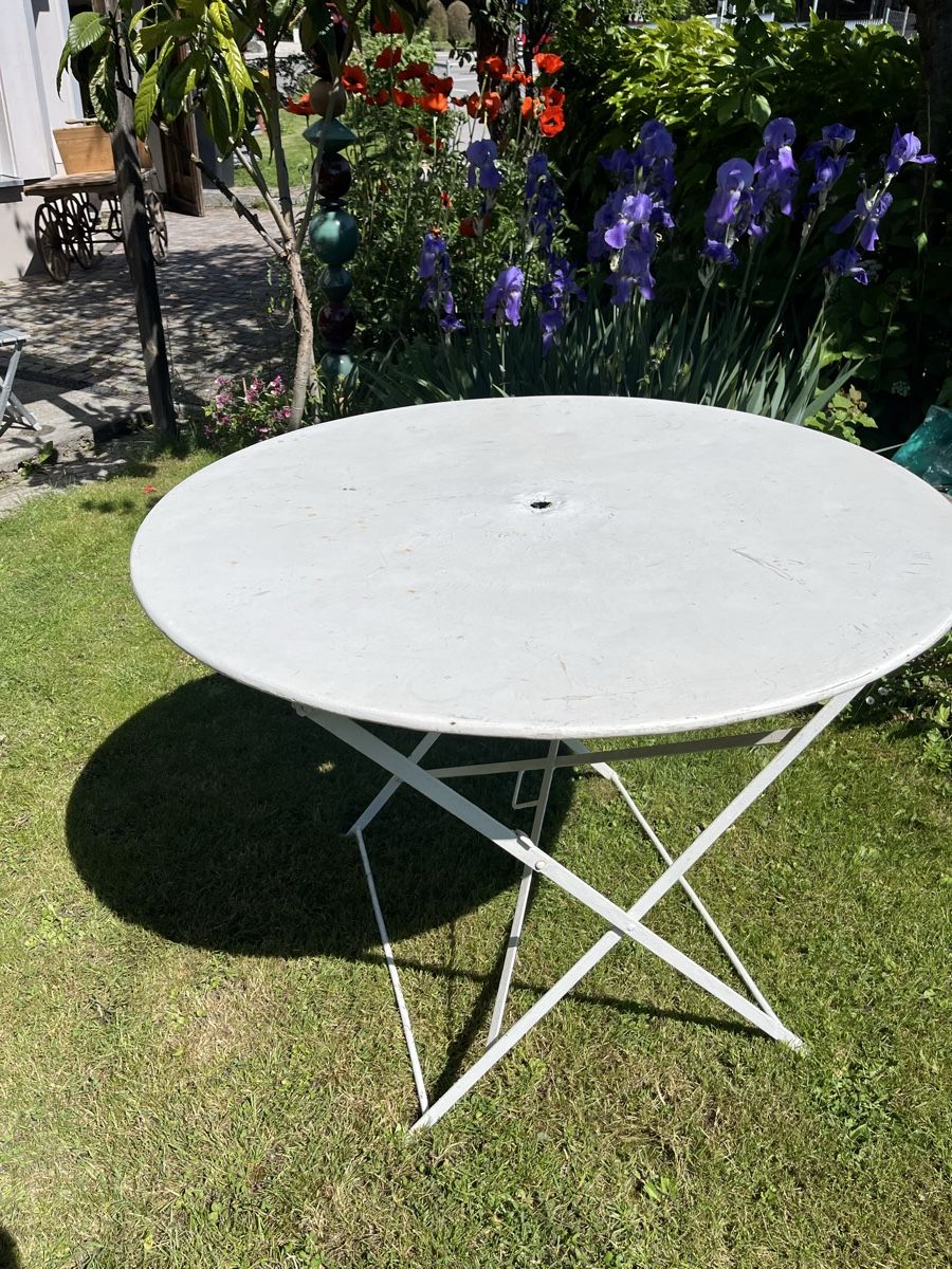 Tavoli: Vintage Antiker Runder klappbarer Blechtisch – Usato da Worb venduto da lupo97 7