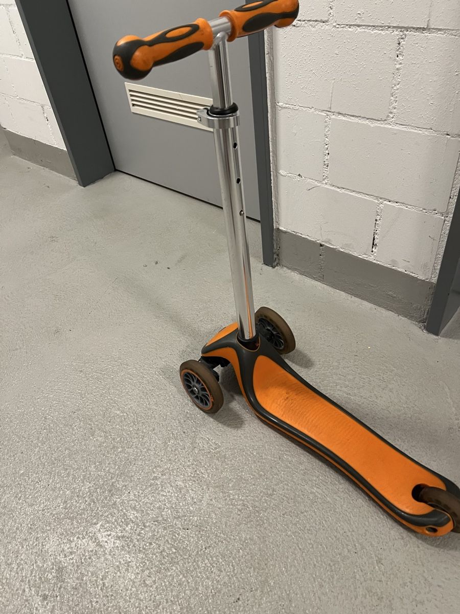 Scooter: Globber Scooter (Orange) – Usato da Grafstal venduto da M89t 1
