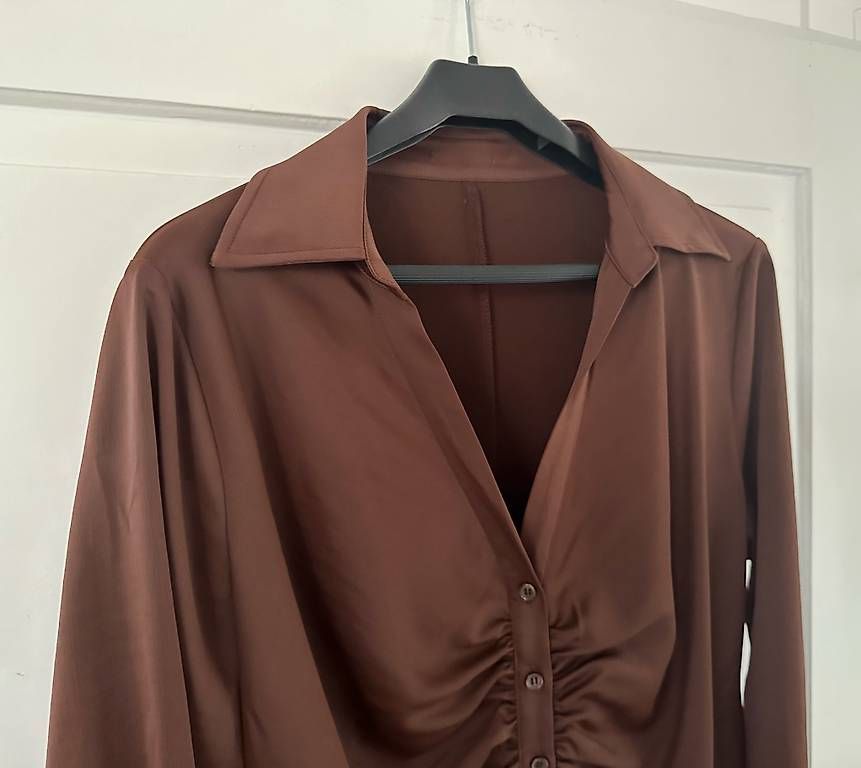 Kleider: Neuwertig! Elegantes KLEID. Gr. 42 – Neu (gemäss Beschreibung) aus Flawil von mar_9chb 2