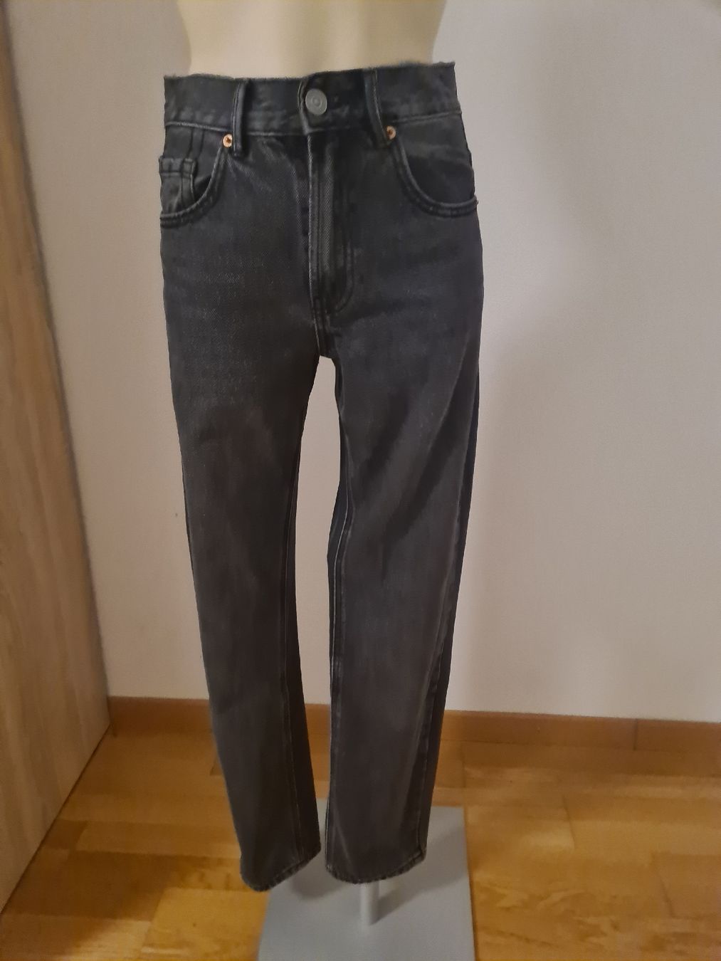 Stradivarius Jeans: Jeans von Stradivarius – Usato da Luzern venduto da asmele2 2