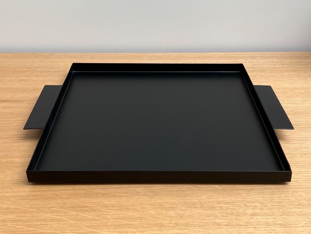 Piatti di portata: H&M Home - Tablett aus Metall – Usato da Versoix venduto da thejewelryclub 2