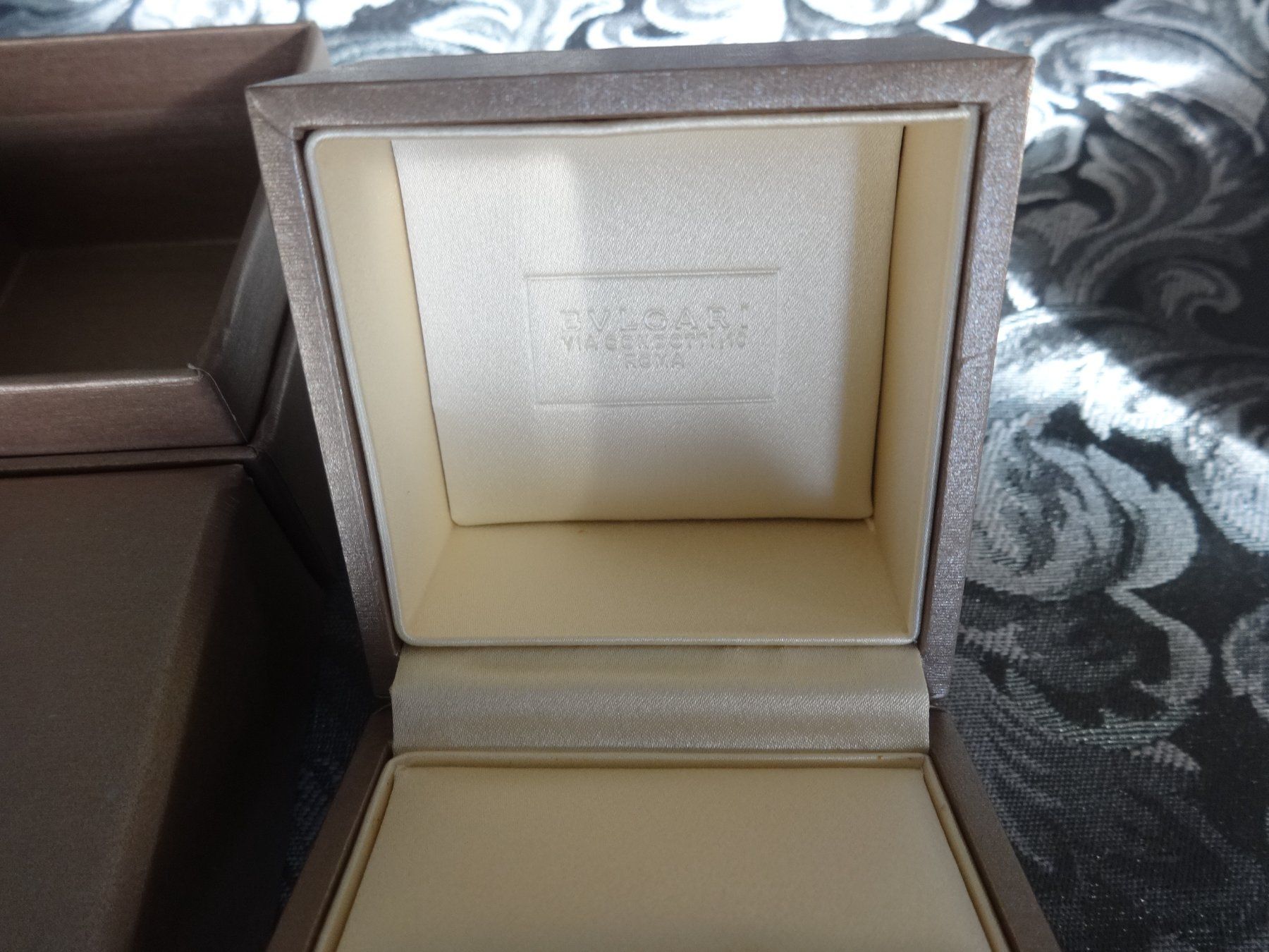 Bulgari Portagioie: Bulgari Ring Silk box – Usato da Chêne-Bourg venduto da jarry1 2