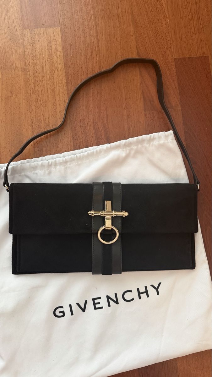 Givenchy Borse da donna: Sac givenchy – Usato da Rolle venduto da yosra_RM