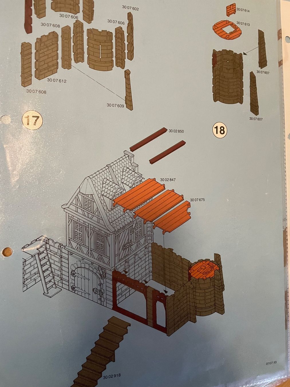 Playmobil Spielzeuge: Playmobil Ritterburg mit Figuren – Gebraucht aus Biel-Benken BL von Ddrummer 8