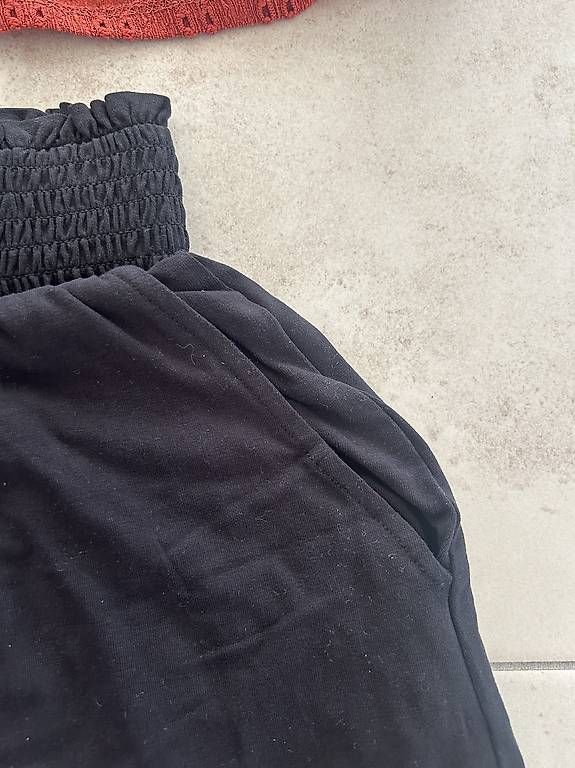 Pantaloni: Kurze Hosen – Usato da Schwerzenbach venduto da nic_zt5r 1