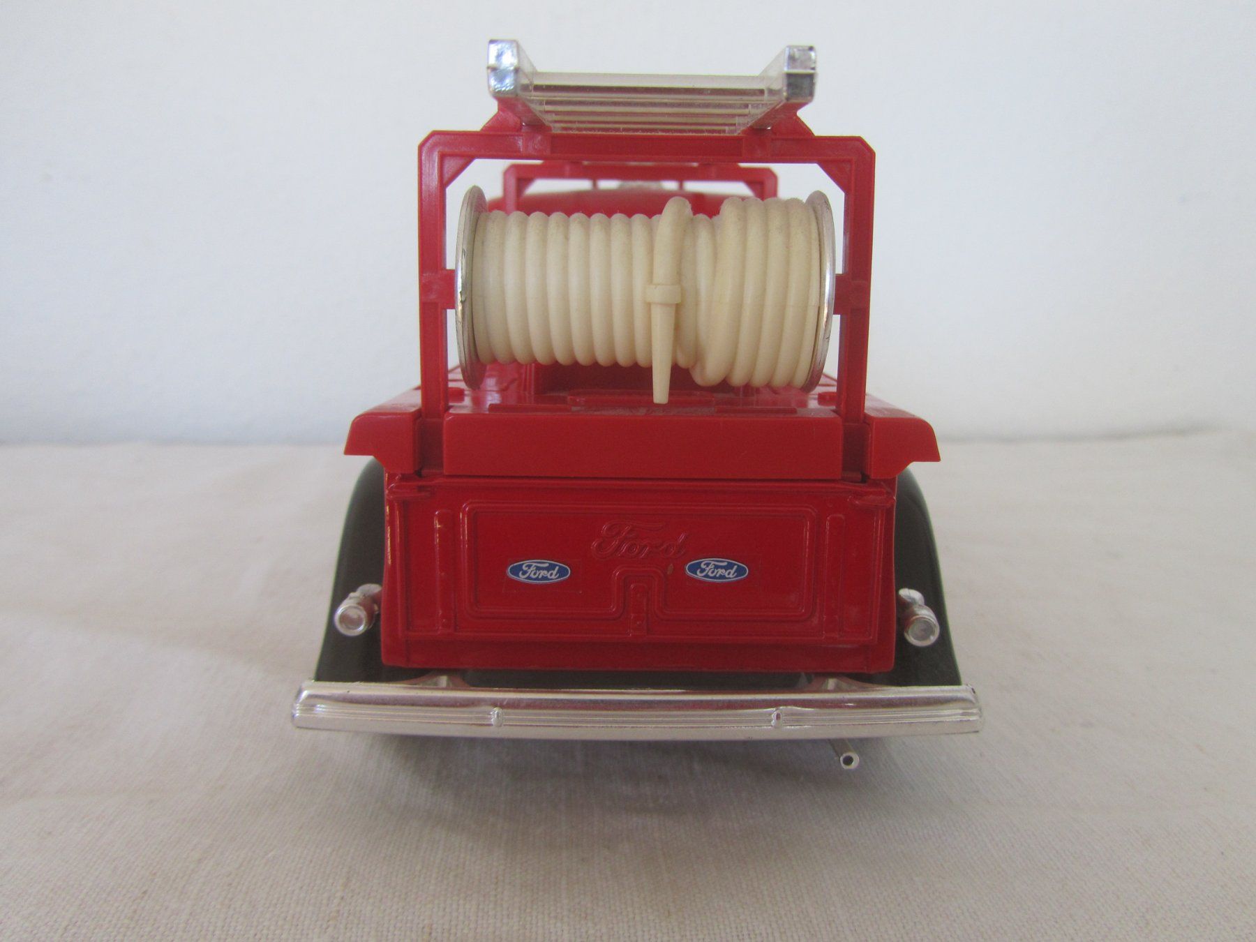 Ford Modellini d'auto: Feuerwehrauto Modellauto, Beverly Hills, Ford V8 – Usato da Seengen venduto da mikelele 3