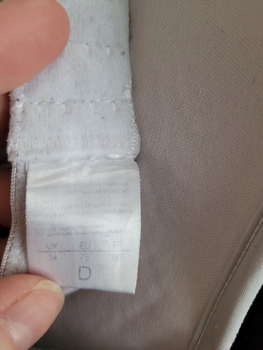 Altra biancheria intima: BH's 'weiss' (2 Stk.) – Usato da Triesen venduto da stephanieschurti 8