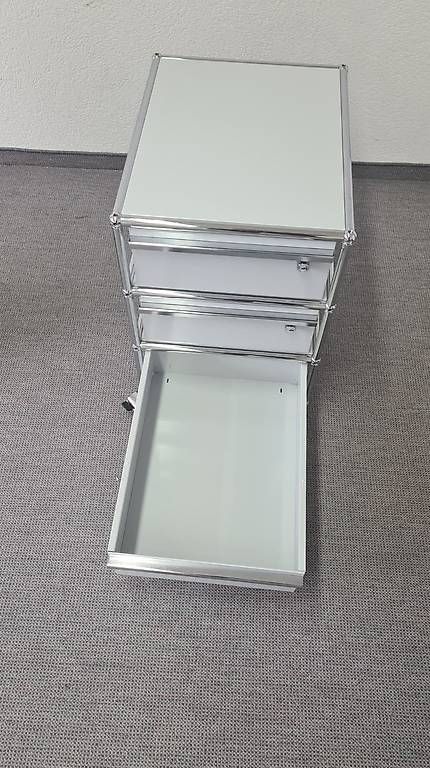 Korpus: USM Haller Rollcontainer weiss, 3 Schubladen – Gebraucht aus Gwatt (Thun) von inf_hgc8 1