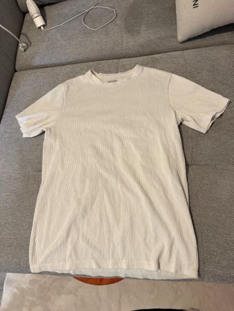 T-shirt d'été blanc côtelé, taille M – Parfait état!