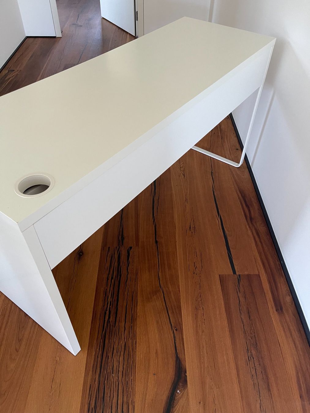 Ikea Scrivanie: Weisser Schreibtisch zu verkaufen – Usato da Buchs SG venduto da H_A_P 3