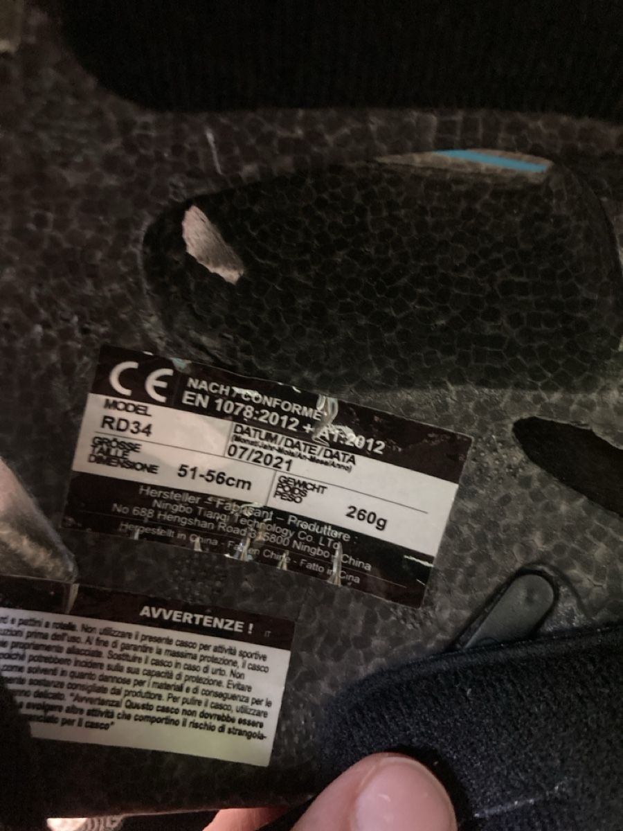 Caschi: Velohelm kaum gebraucht  – Usato da Selzach venduto da SB09 3