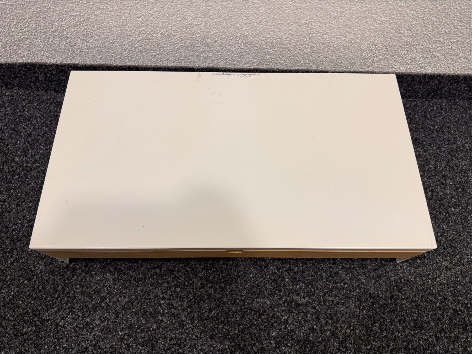 Altro in Decorazioni & Accessori: ELLOVEN  Monitorerhöhung mit Schublade – Usato da Boswil venduto da ReyTiburon 1