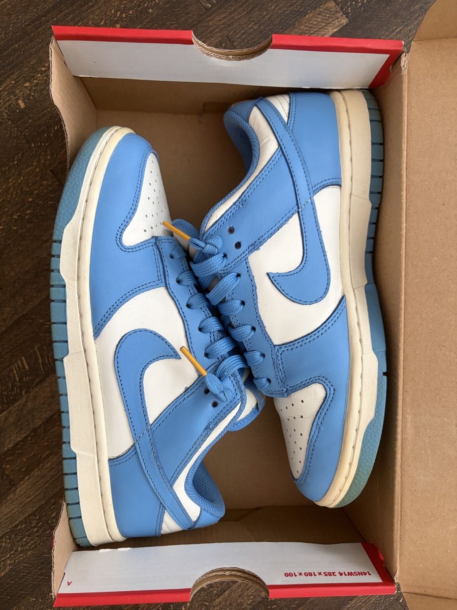 Chaussures femmes: Nike Dunk Low Wmns Grösse 38 neuwertig – D'occasion à Jegenstorf par Cakepop