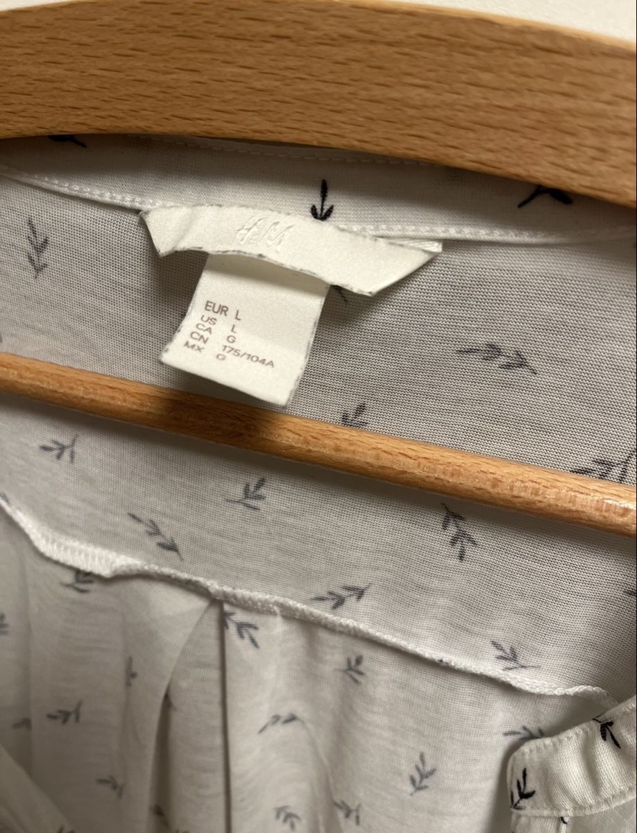 H&M Blusen: H&M Bluse – Gebraucht aus Wil SG von mar_2jrf 2