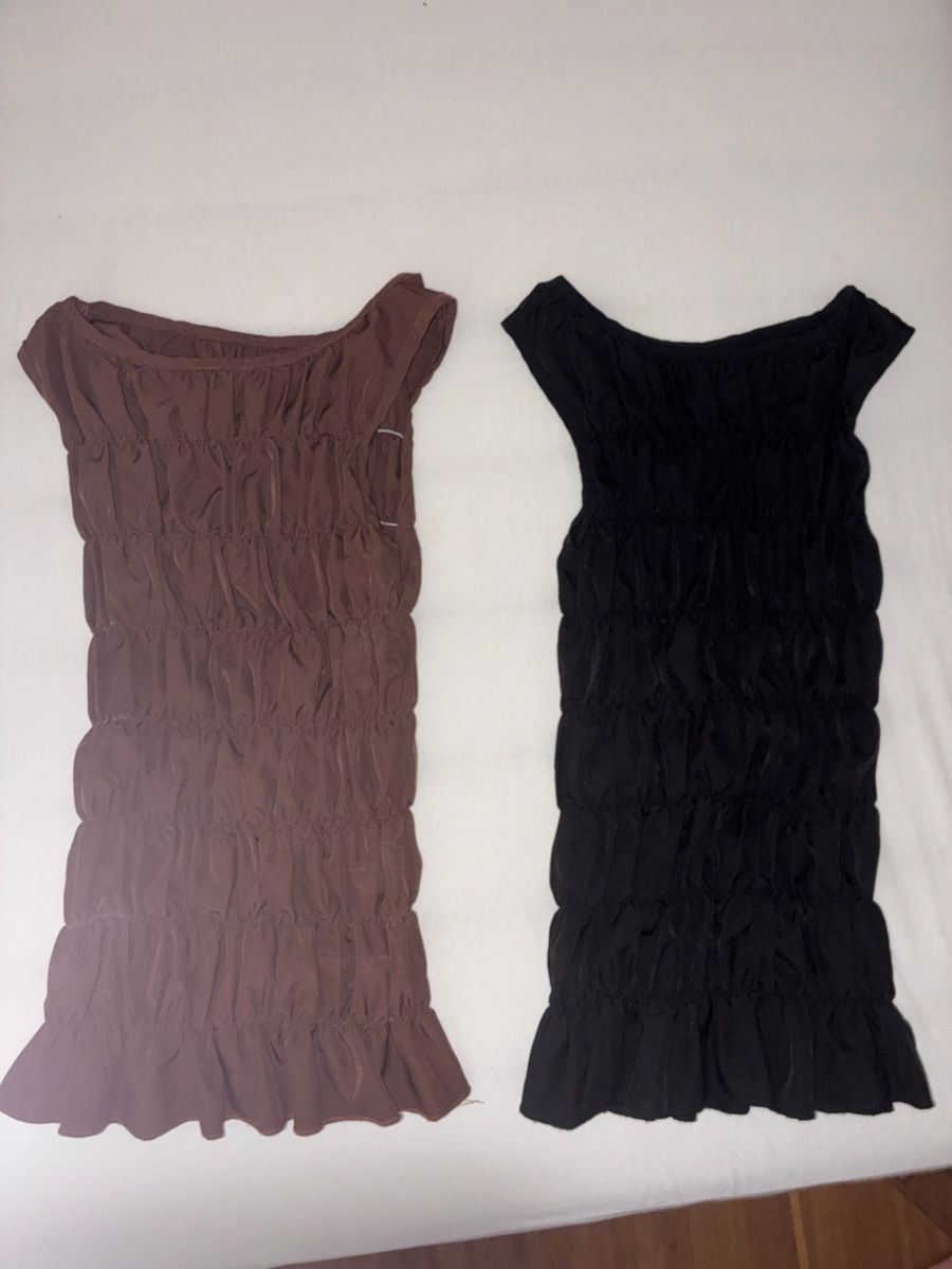 Tops: 2x dehnbare Sommer Tops Grösse M – Neuf (Voir description) à Regensdorf par Lorenaampm