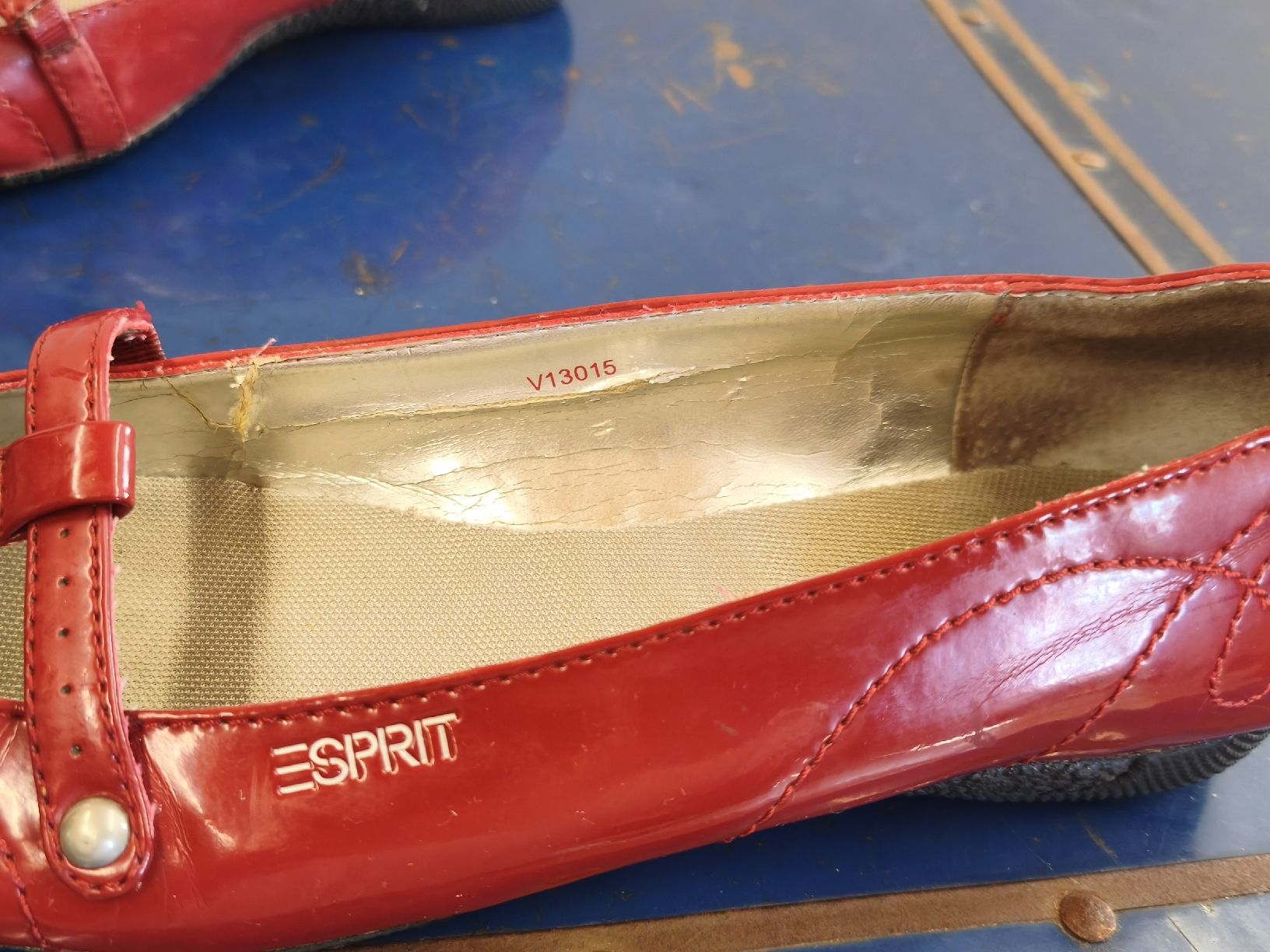 Esprit Damenschuhe: Ballerinas rot Lackleder Grösse 39 Esprit – Gebraucht aus Emmetten von SecondhandSiska 2