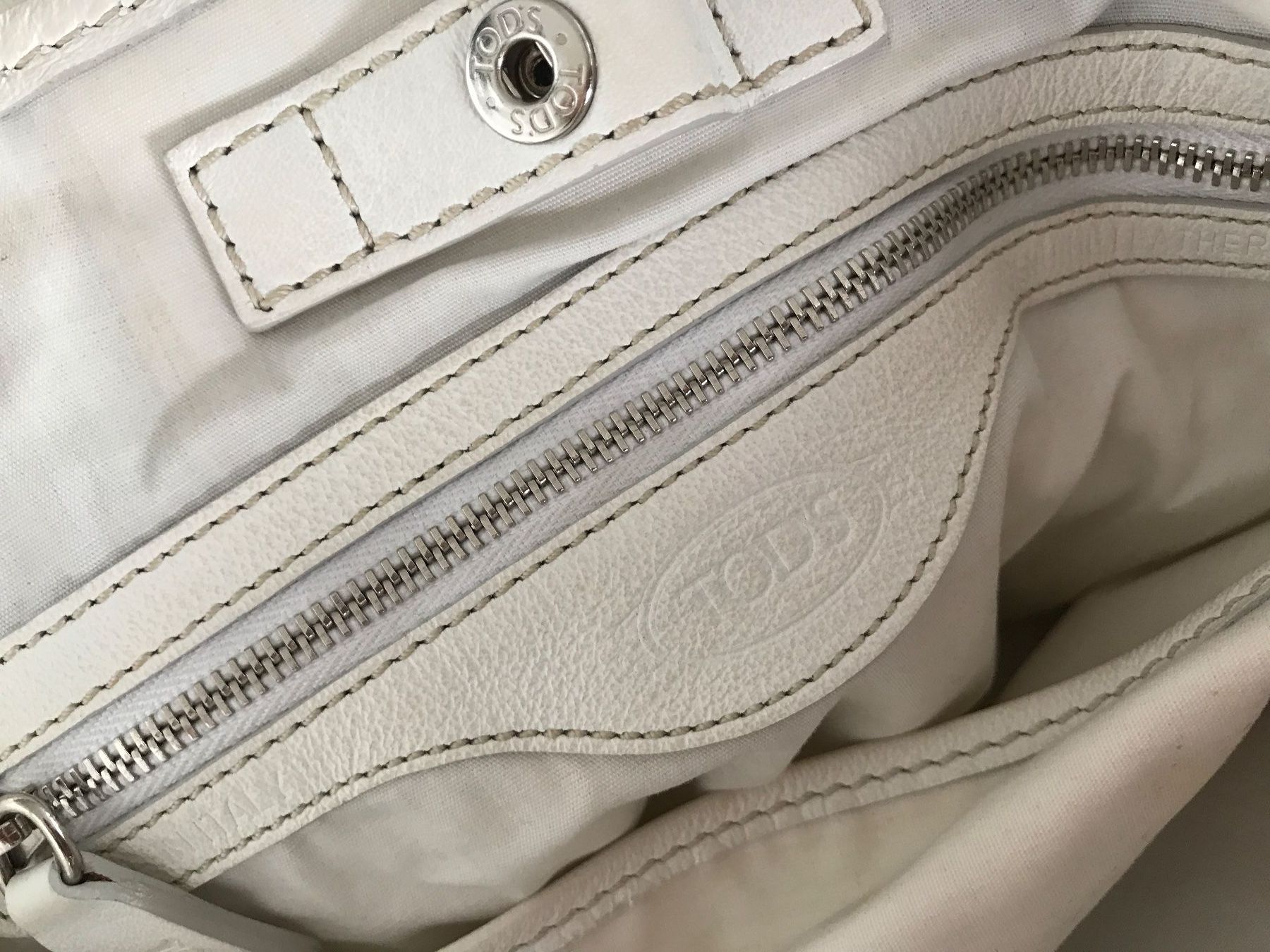 Tod'S Taschen für Damen: Tods Tasche Beutel Leder weiss – Gebraucht aus Richterswil von KAYLEIGH_77 3