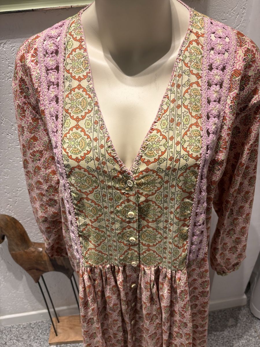 Zara Robes: Zara Maxi-Kleid mit Blumenmuster, indisch, XL, Mustermix – D'occasion à Rikon im Tösstal par miarosen 5