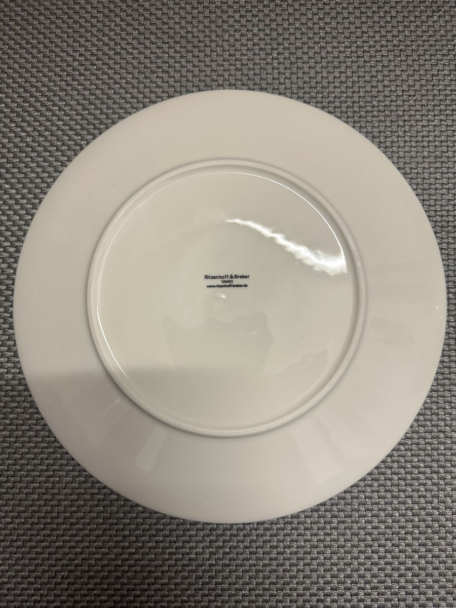 Piatti: Round Plate Black White Pattern Like New – Nuovo (secondo la descrizione) da Kloten venduto da ale_6n8x 1