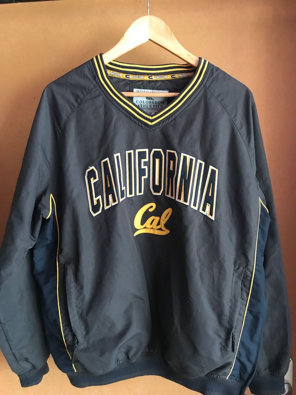 Jacken: Veste survêtement Cal NCAA – Gebraucht aus Muraz (Collombey) von Ivm_21