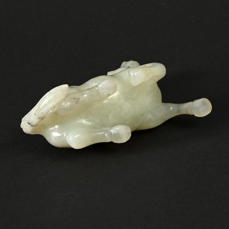 Skulpturen & Statuen: Chinesische Jade Schnitzerei eines liegenden Pferdes – Gebraucht aus Bern von chamunda 1