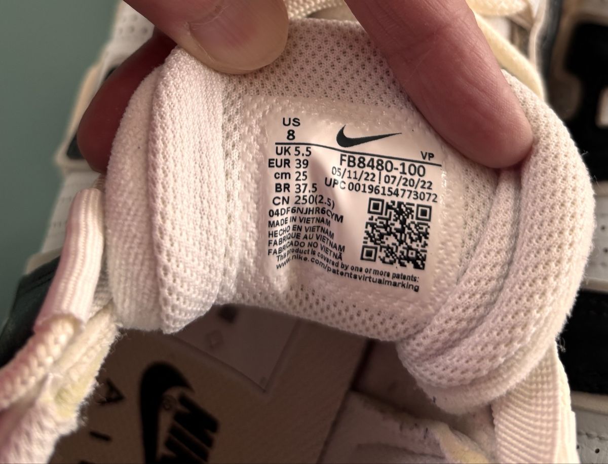 Nike Scarpe da uomo: Nike air 39 – Nuovo (secondo la descrizione) da La Chaux de Fonds venduto da vic_gr9h 2