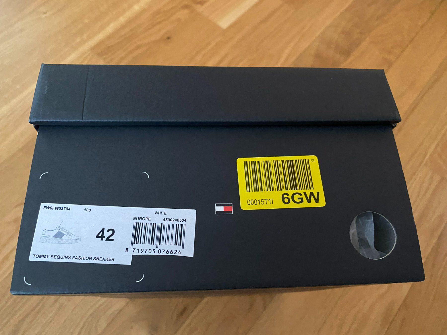 Tommy Hilfiger Damenschuhe: TOMMY HILFIGER SNEAKER, GRÖSSE 42, WEISS – Neu und originalverpackt aus Kaiseraugst von tombstonemarshal 4