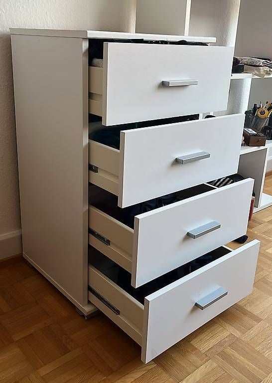 Ikea Kommoden: Weiße Kommode mit 4 Schubladen – Gebraucht aus Liestal von raq_l9vl