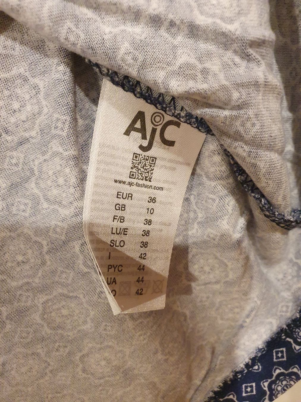 Top: Top AJC Gr. 36 Blau gemustert – Usato da Heinrichswil venduto da sabi2809 3