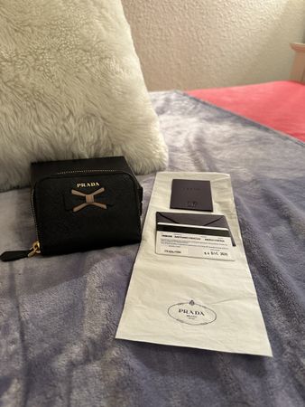 Prada Portemonnaie Schwarz, Neuwertig mit Box & Karte!
