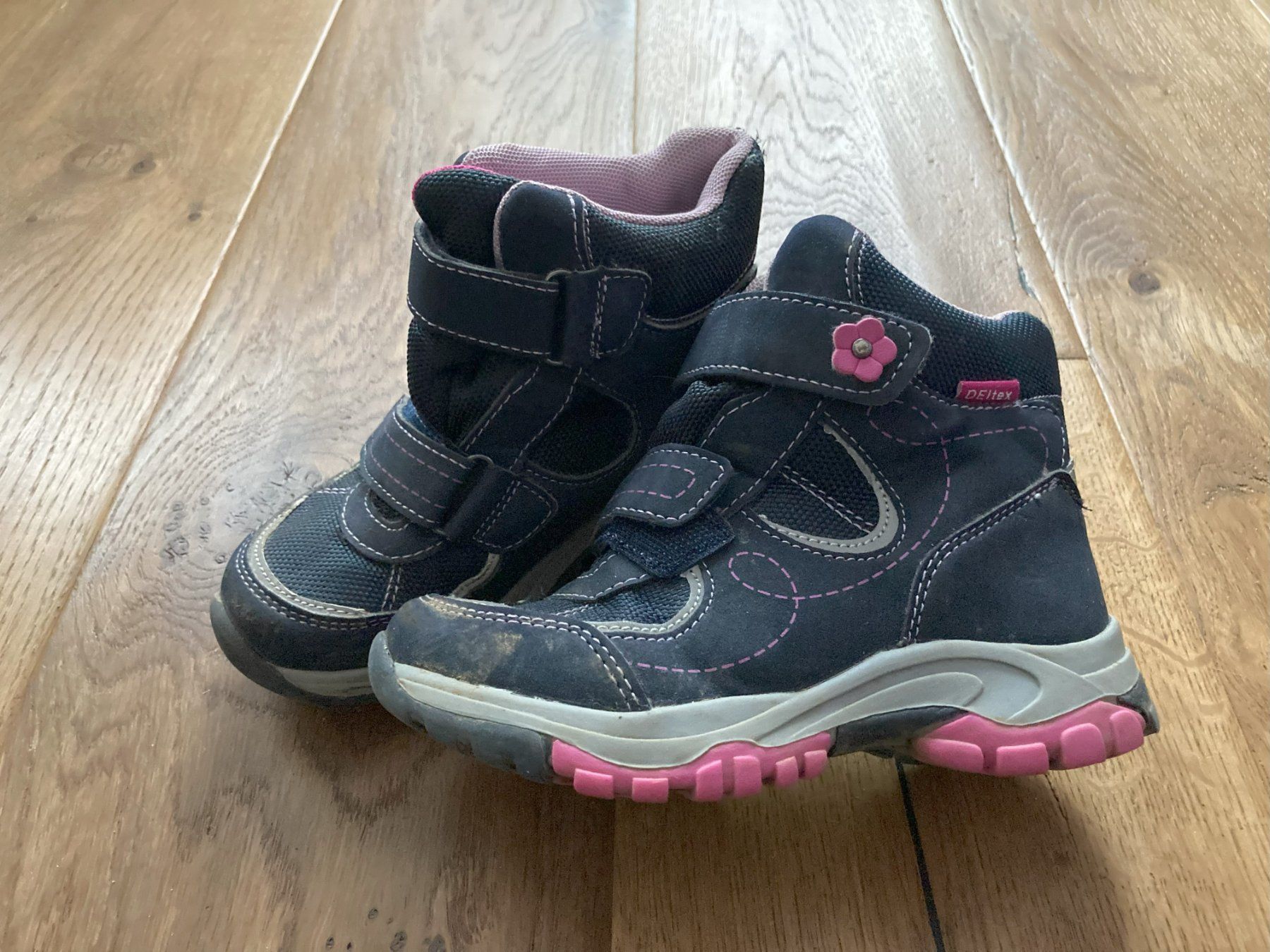 Schuhe für Mädchen: Winterstiefel – Gebraucht aus Granges-Paccot von Fwaeber