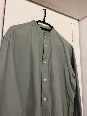 Stand-collar shirt