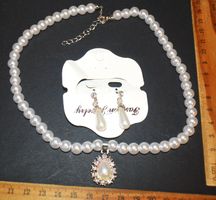 Schmuckset 005 – Halskette & Ohrstecker mit Kunstperlen