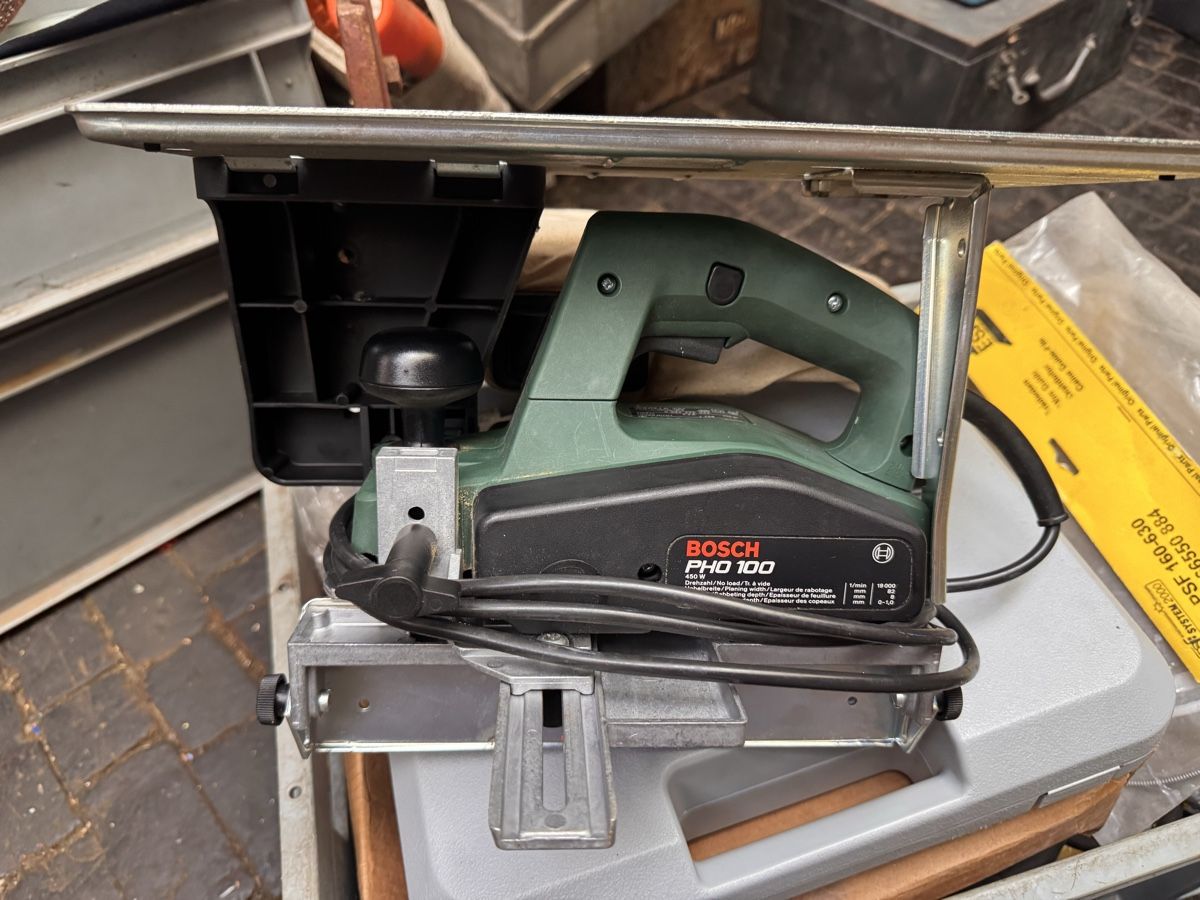 Tutti gli attrezzi: Bosch PHO 100 Hobel mit ug37 halter – Usato da Künten venduto da tot_bw26