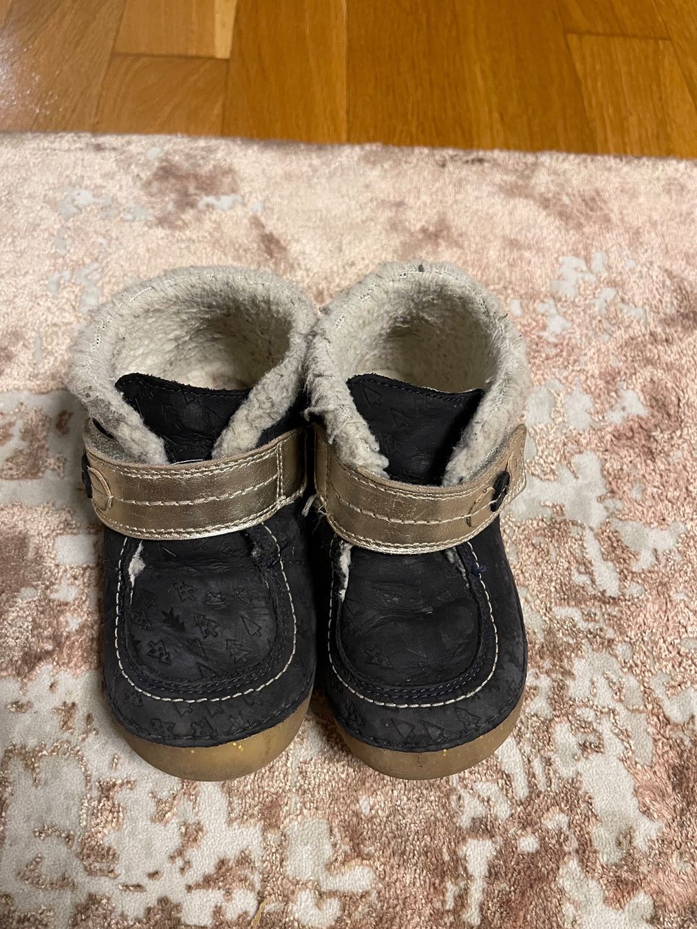Kickers Scarpe per ragazze: Kickers Schuhe Mädchen 25 Grösse – Usato da Wetzikon ZH venduto da Em_Sa