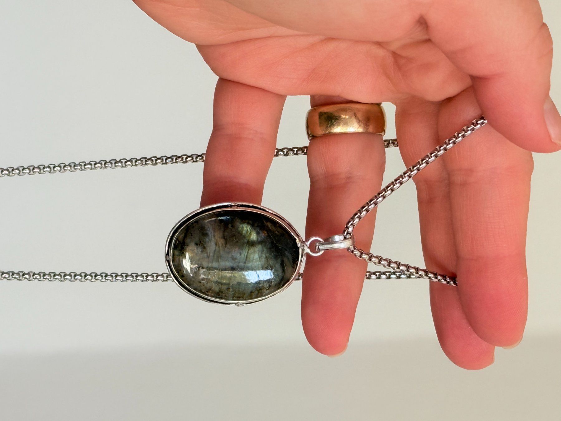 Catenine: Collier avec pendentif labradorite pierre – Nuovo e nell'imballaggio originale da Genève venduto da AGBERG 4